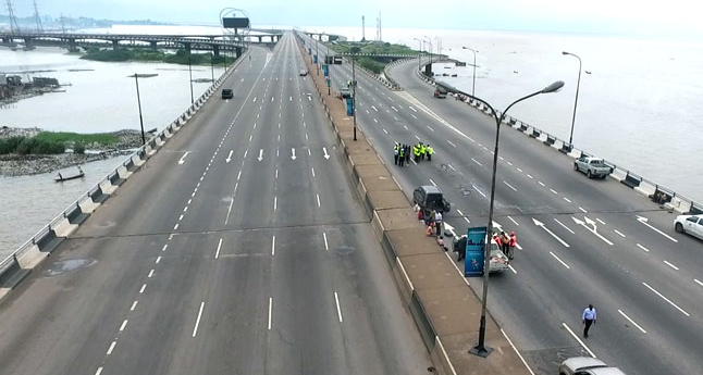 David Umahi, the minister of works, says the Third Mainland Bridge which has been partially closed to traffic, will be reopened fully on Thursday, April 4.