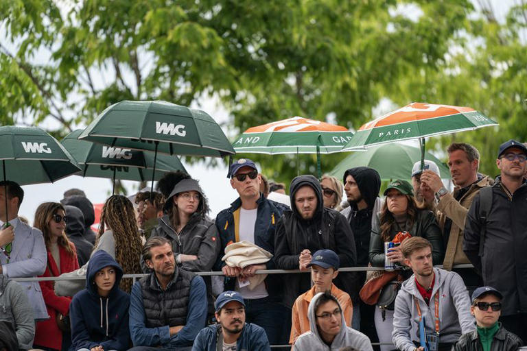 The French Open has stopped fans drinking alcohol in the stands in a bid to end unruly behaviour, after Belgium's David Goffin had chewing gum spat at him during a match against France's Giovanni Mpetshi Perricard.